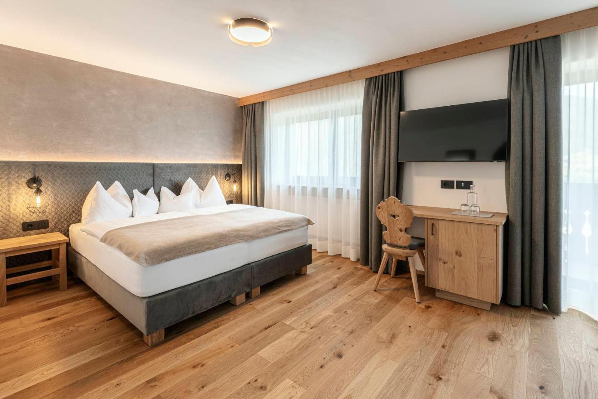 Hotel Niblea Dolomites Ortisei Exterior foto